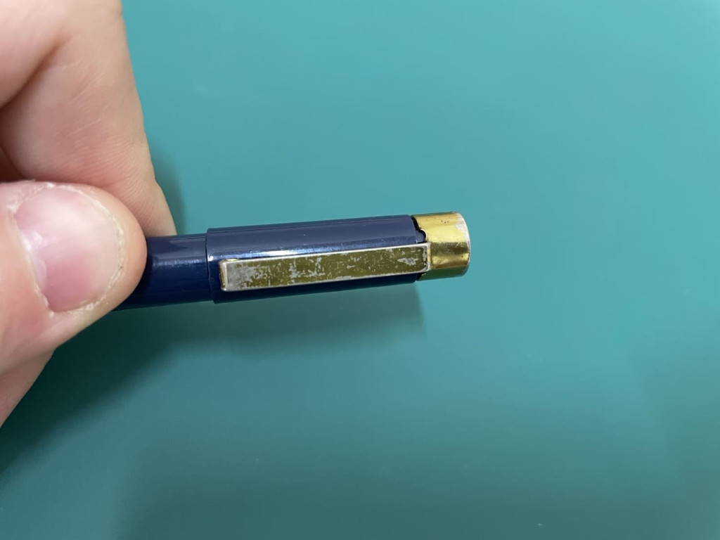 ボールペンのクリップが折れた時の対処法