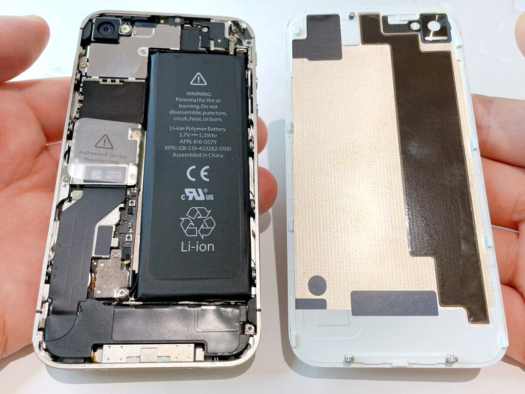 iPhone4Sの背面パネル交換のアイキャッチ画像