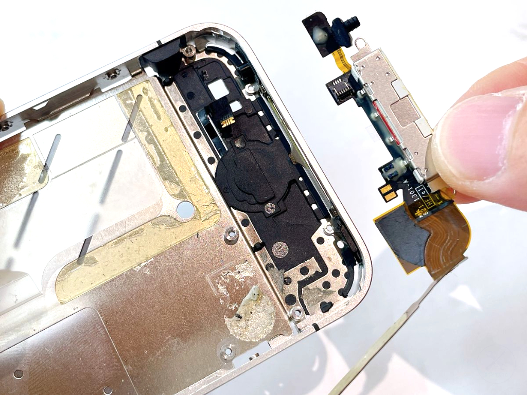 iPhone4Sのドックコネクタ交換のアイキャッチ画像