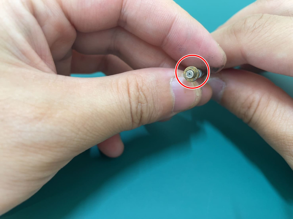 (補足)チャンクは指の腹で輪を下ろすと開く
