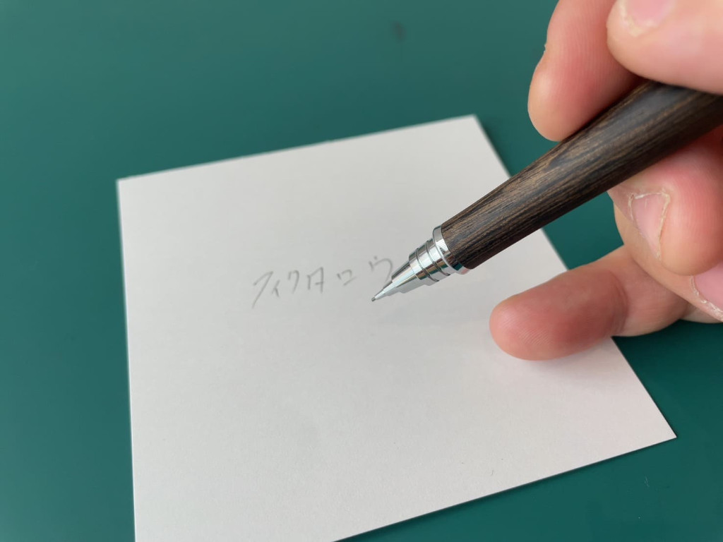 動作チェック③：文字が書けること