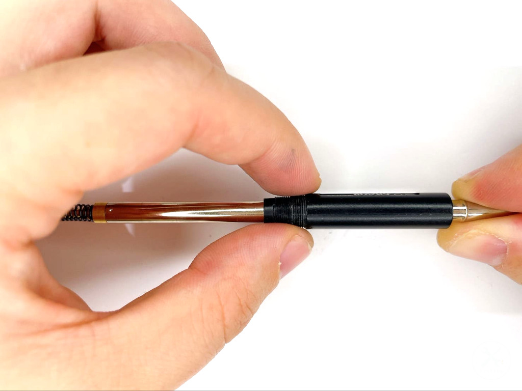 クリップ部分を外す