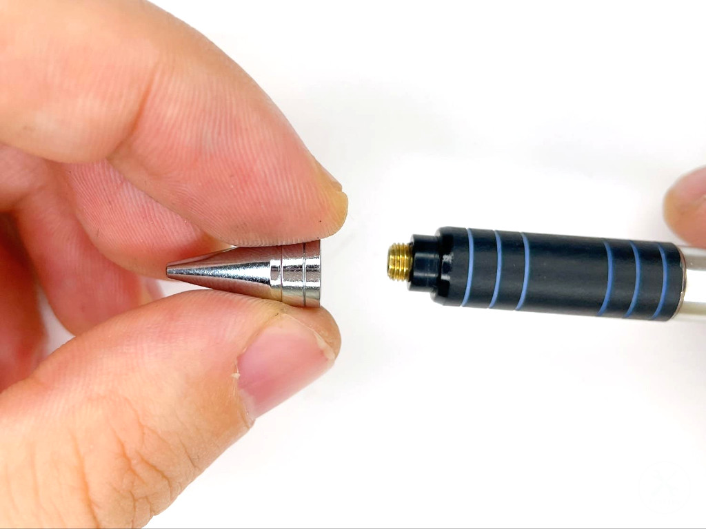 口金を装着する