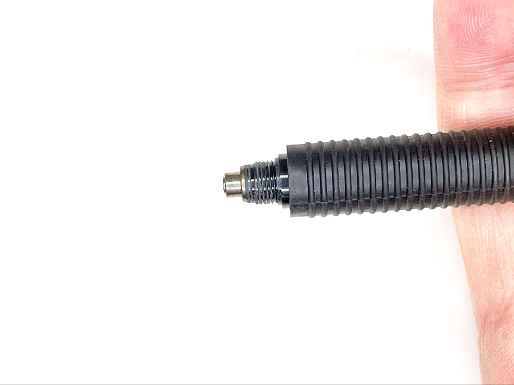 （補足）チャックはノック状態で輪を下ろすと開く