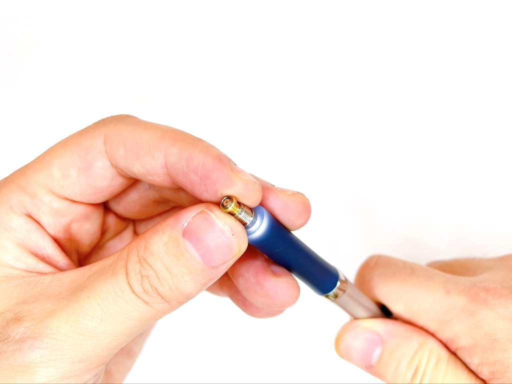 （補足）チャック輪を抑えながらノックするとチャックが開く