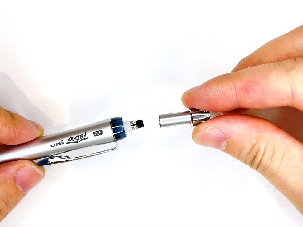 ノックキャップを装着する