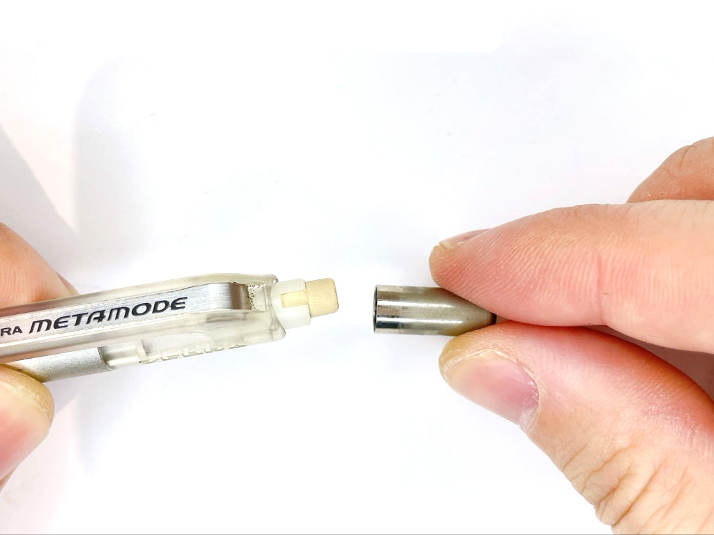 ノックキャップを装着する