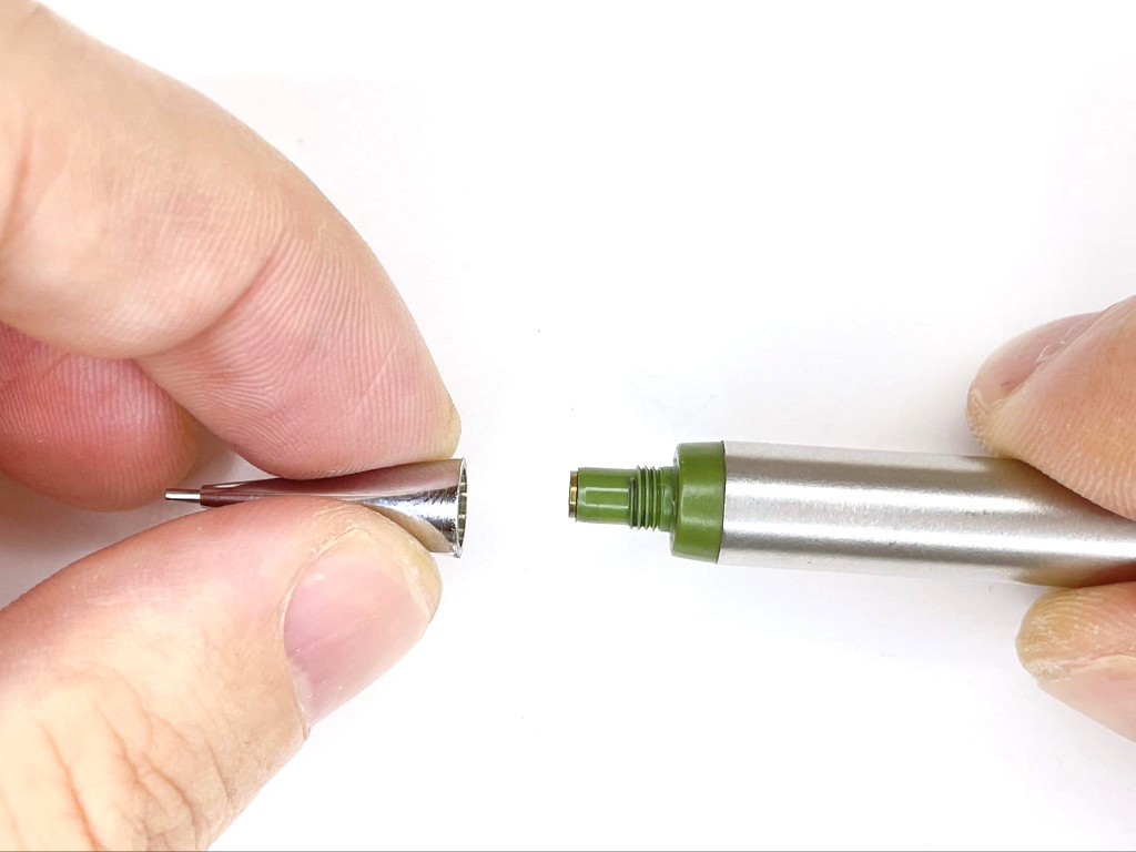 口金を装着する