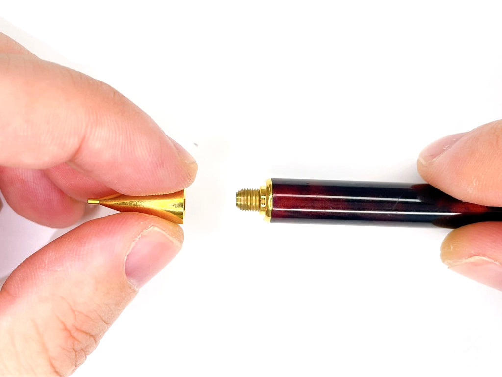 口金を装着する