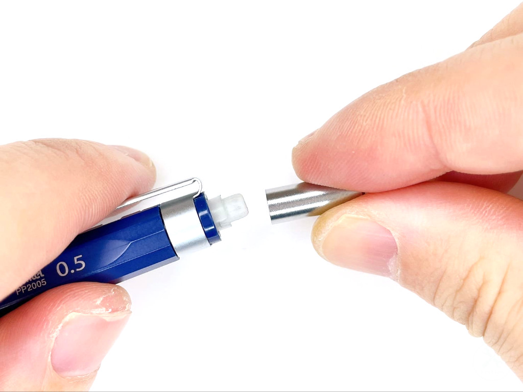 ノックキャップを装着する