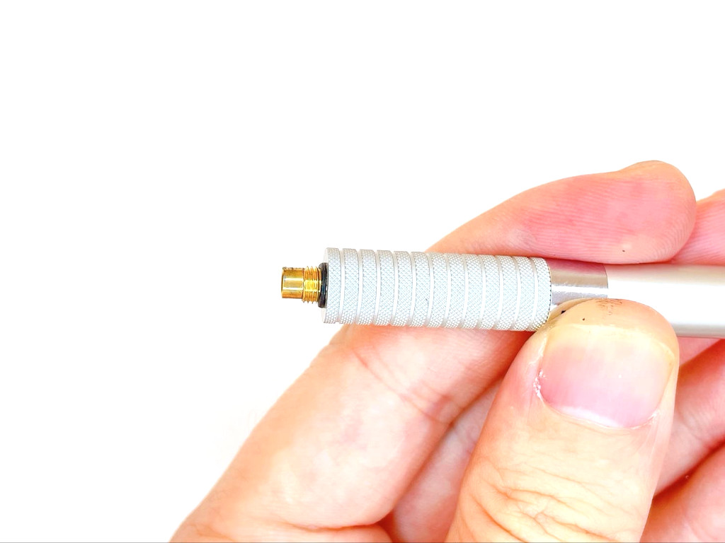 (補足)チャックはノック状態で輪を下ろすと開く