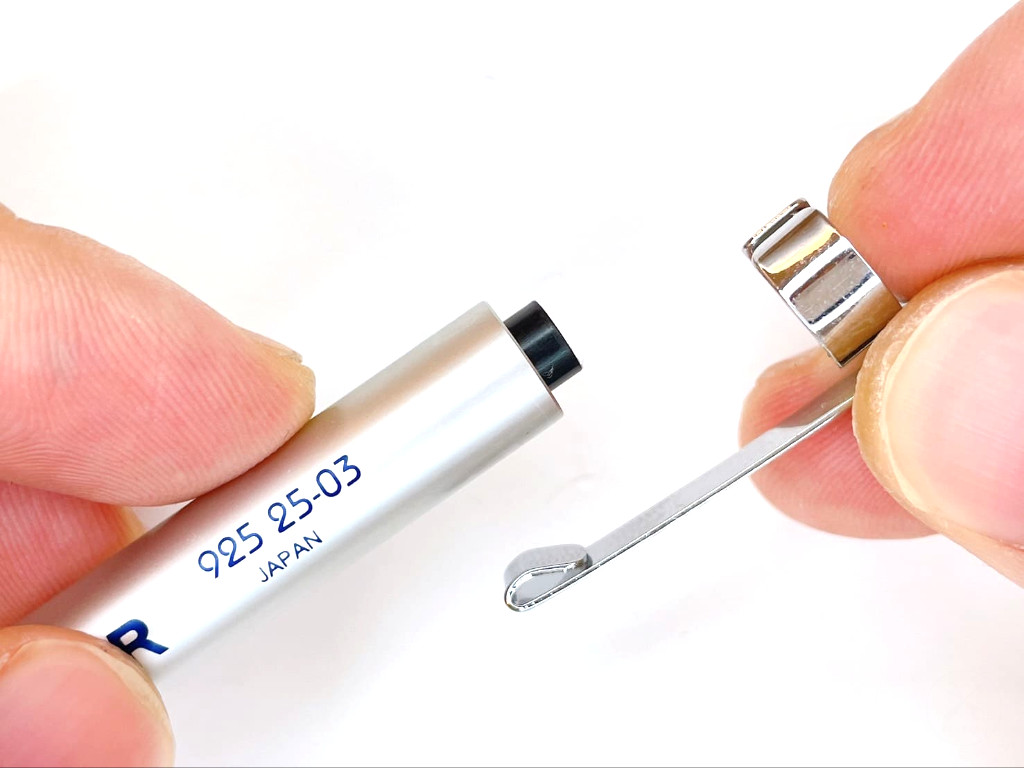 クリップを装着する