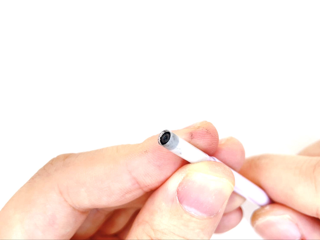 （補足）芯タンクを先端に押し込むとチャックが開く