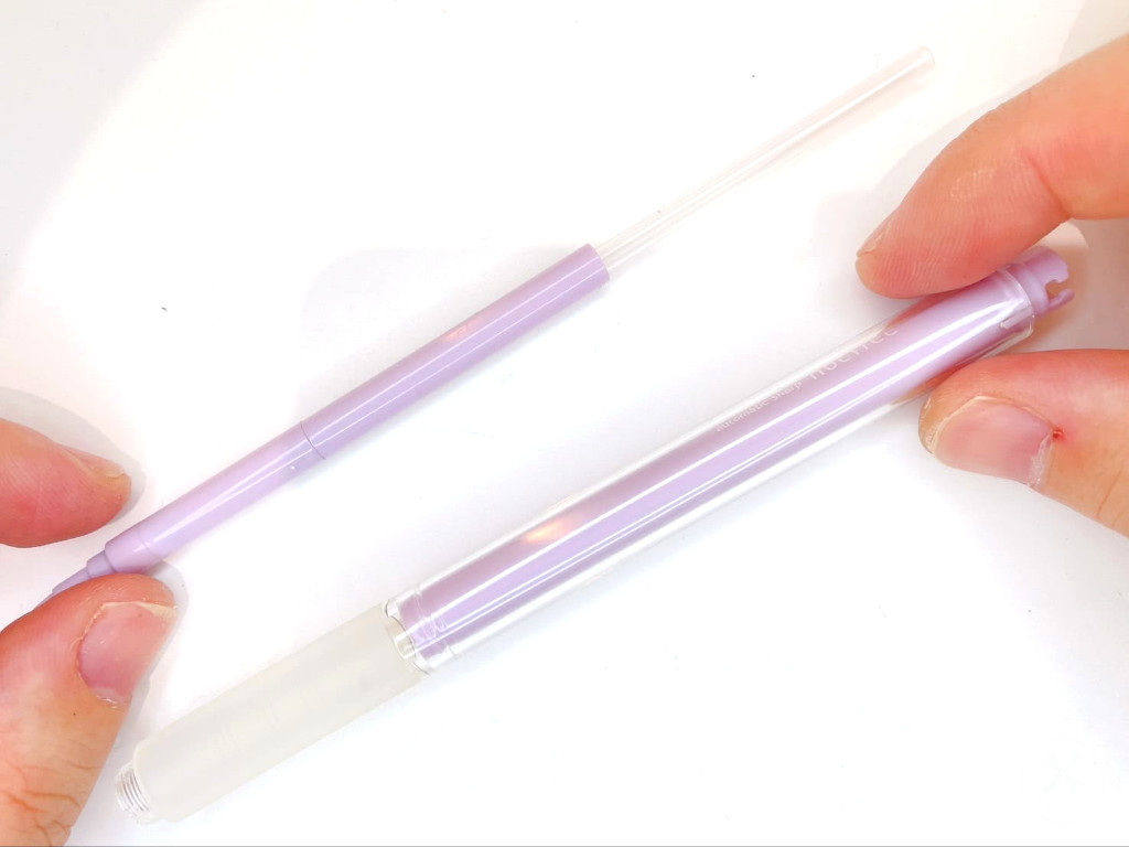 ケースに芯タンクを装着する