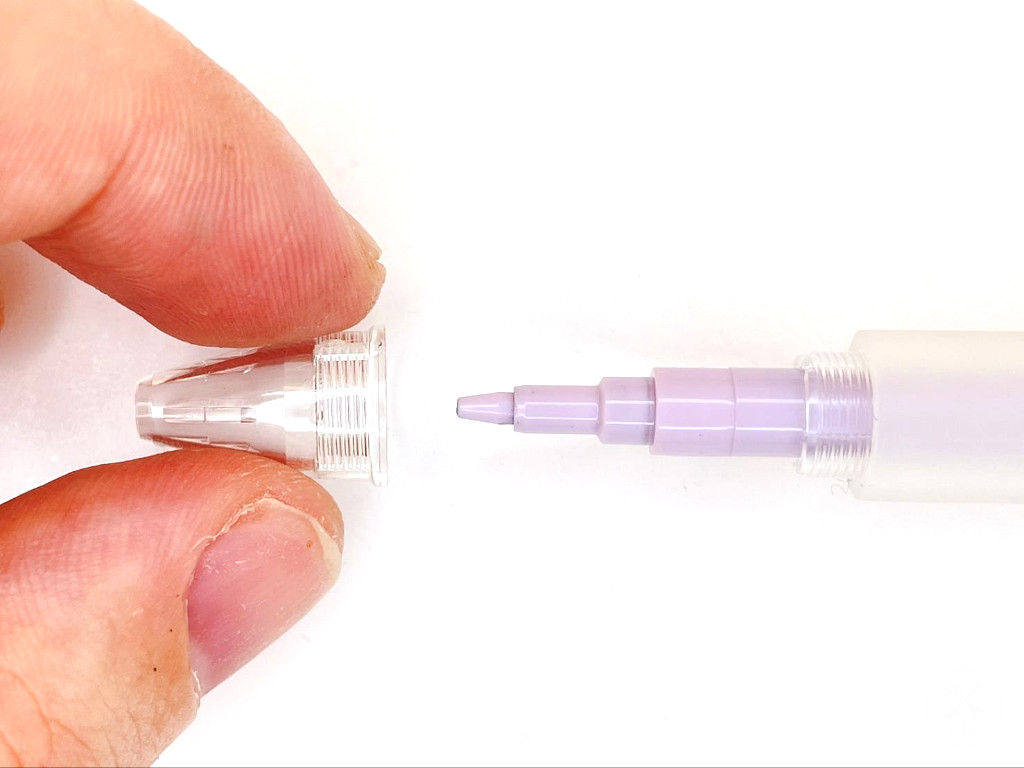 先端キャップを装着する