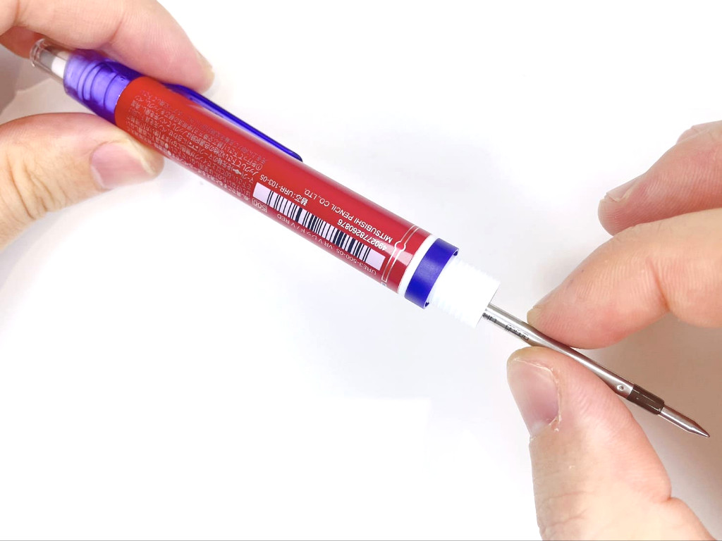 黒インク芯を外す