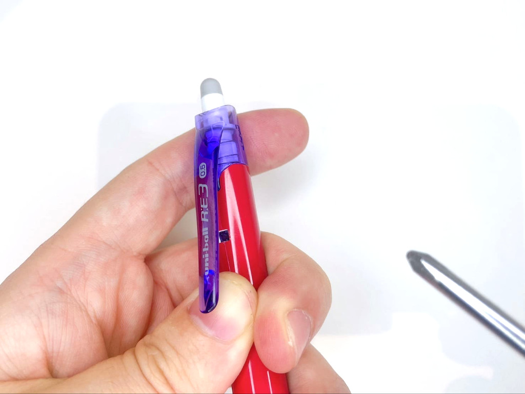 （補足）ケース本体は分解不可