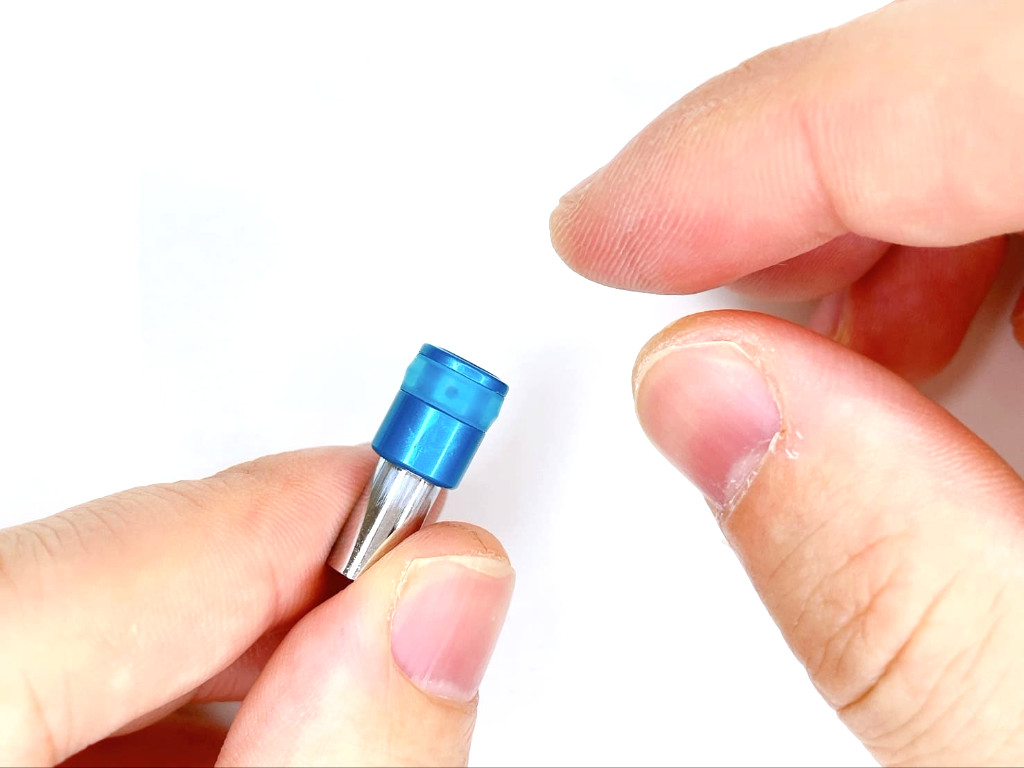 (補足)ノックキャップのゴムは外れない