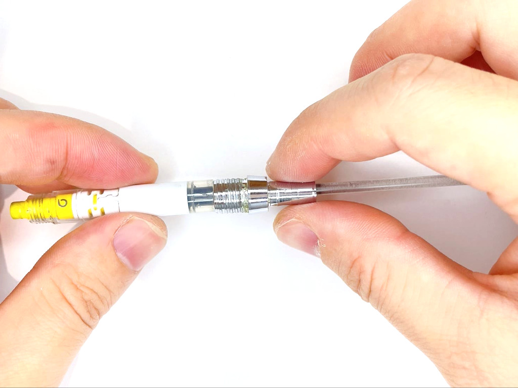 グリップ結合部を外す