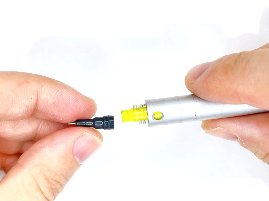 口金を装着する