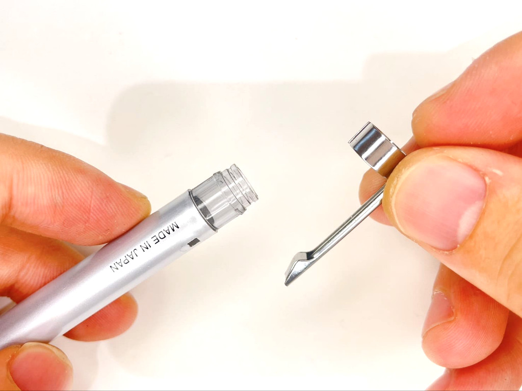 クリップを装着する