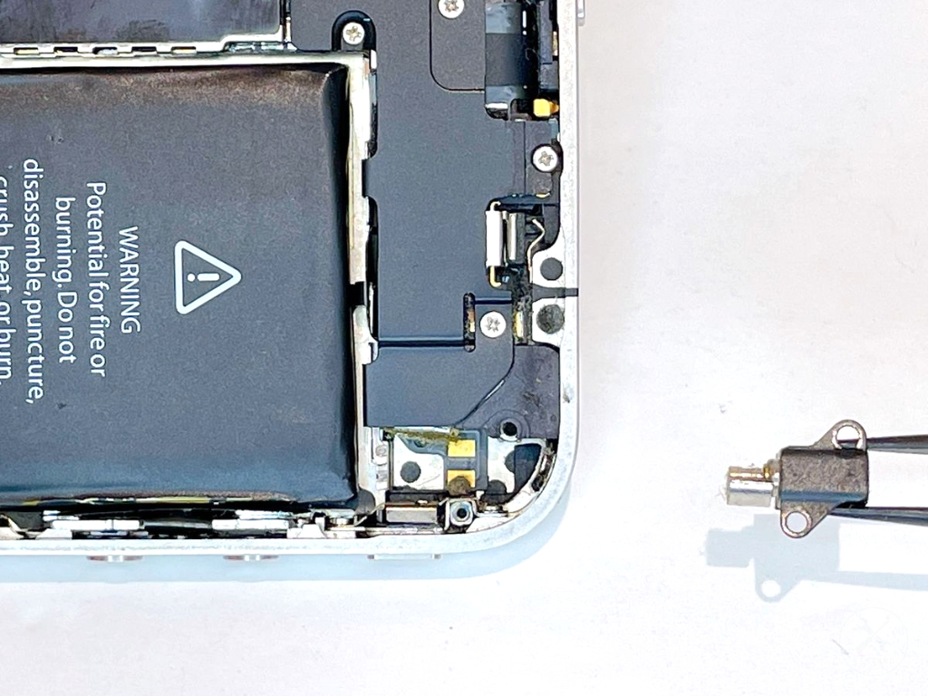 iPhone4のバイブレーター交換方法のアイキャッチ画像