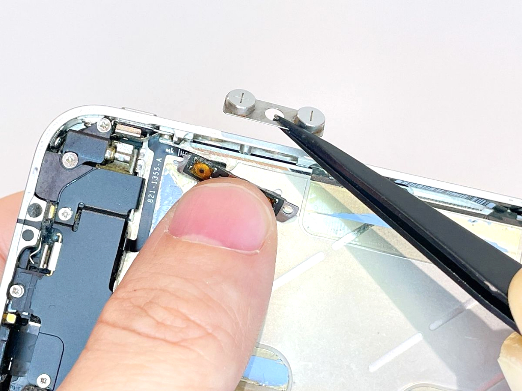 iPhone4の音量ボタン交換方法のアイキャッチ画像