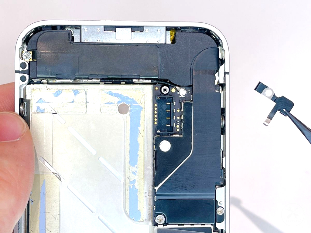 iPhone4のコンタクトクリップ交換方法のアイキャッチ画像