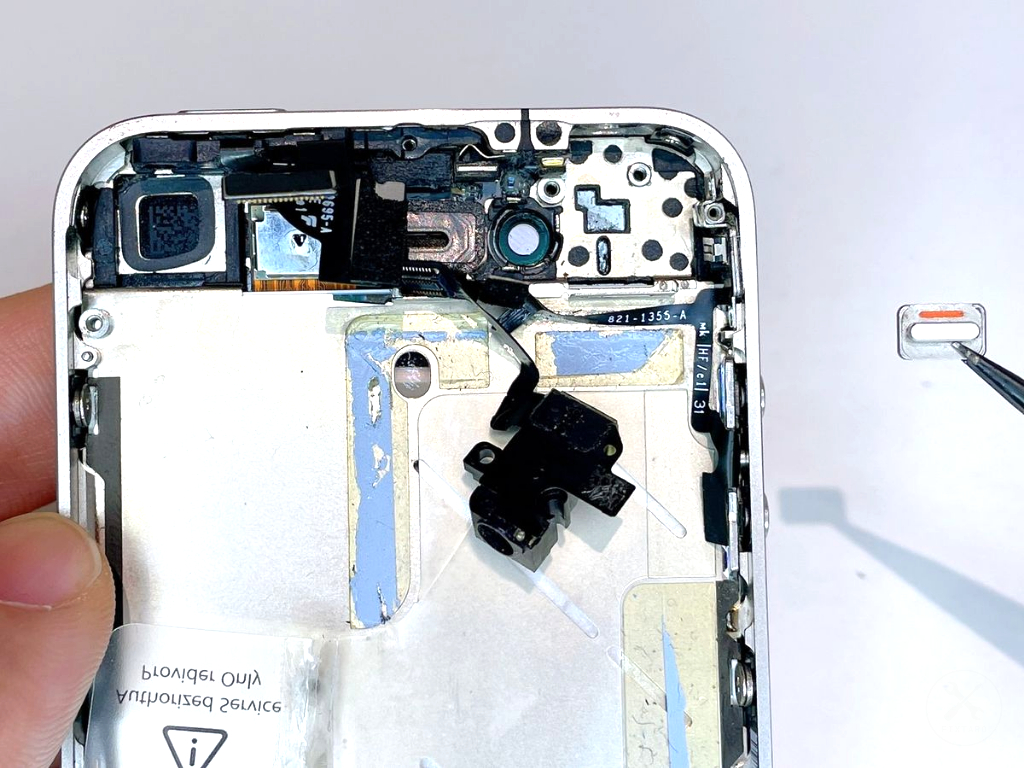 iPhone4のサイレントスイッチ交換方法のアイキャッチ画像