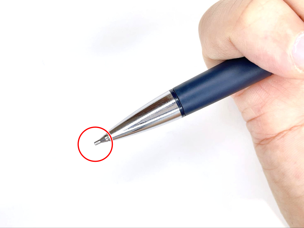 動作チェック①ノックしたらシャー芯が出ること