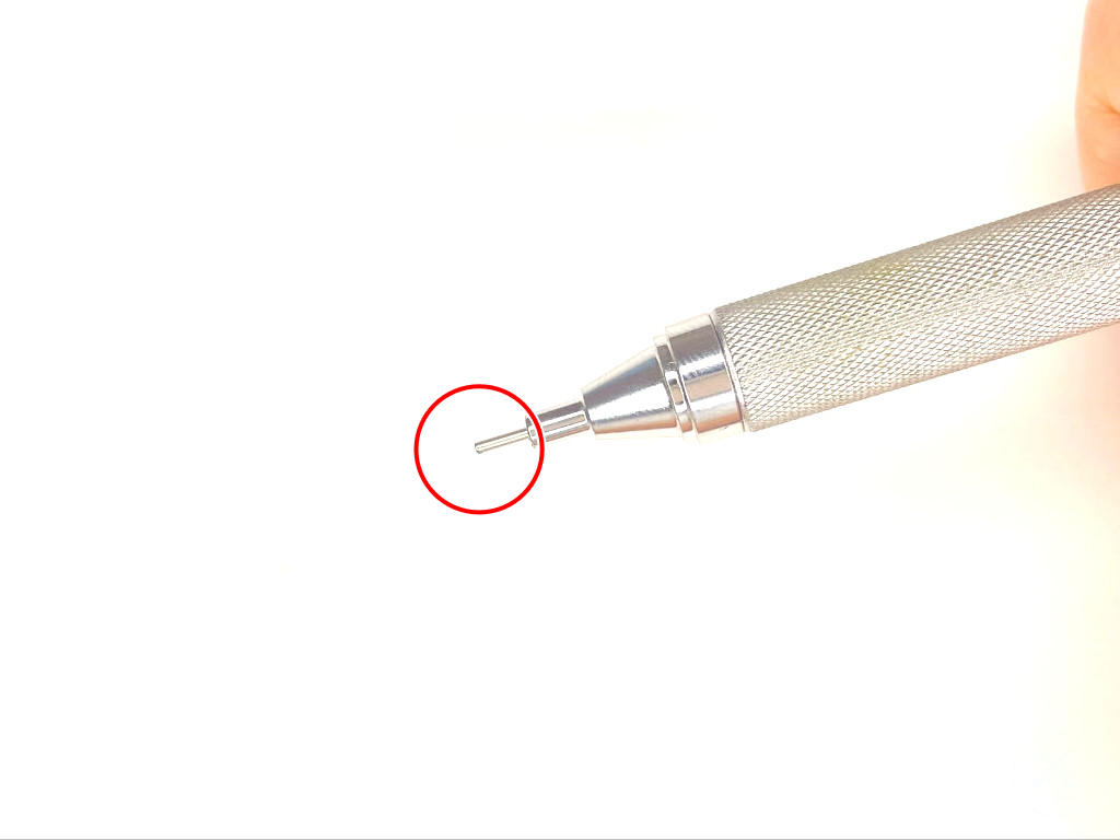 動作チェック①ノックしたらシャー芯が出ること