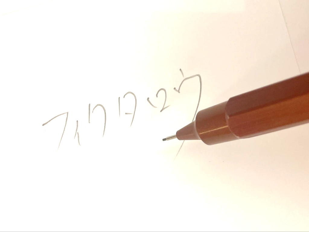 動作チェック③文字が書けること
